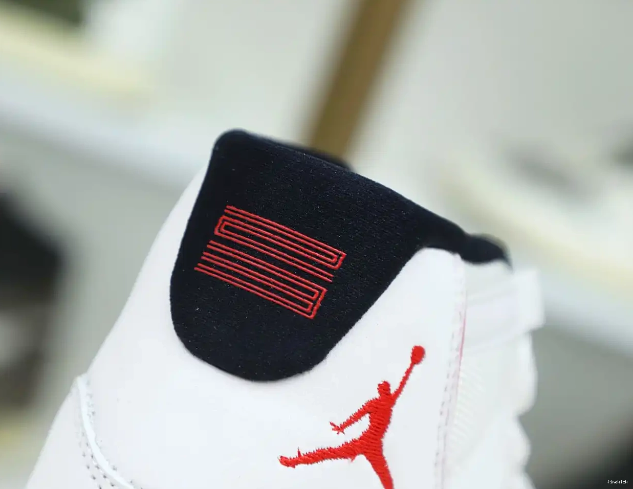 11 PLATINUM JORDAN TINT RETRO XI AIR 0524